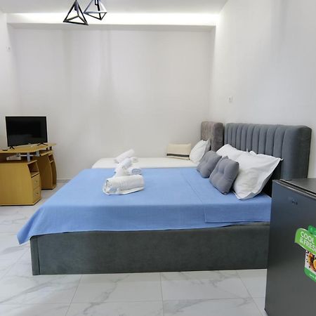 Vila Kleopatra Sarandë エクステリア 写真