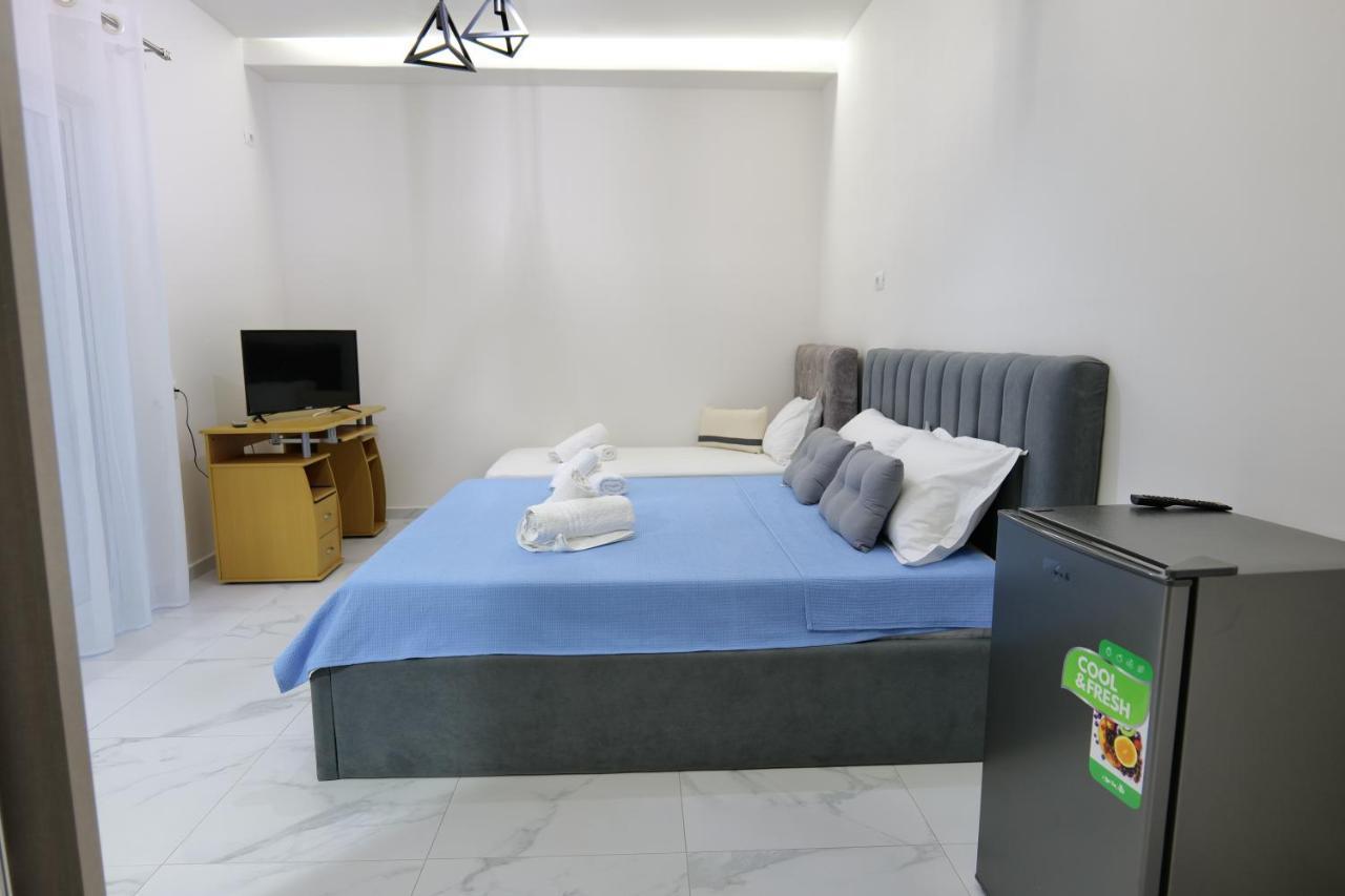 Vila Kleopatra Sarandë エクステリア 写真