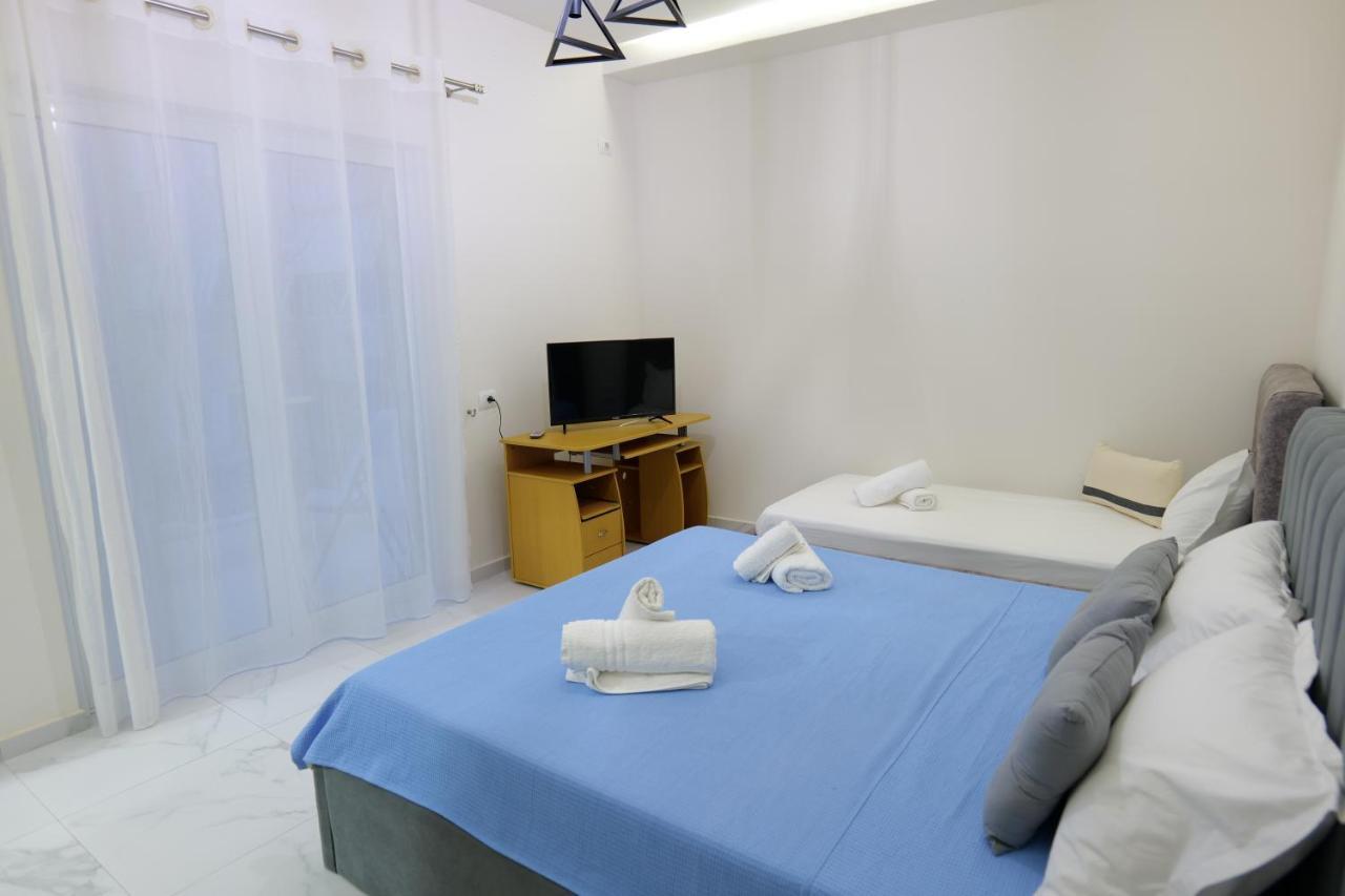 Vila Kleopatra Sarandë エクステリア 写真