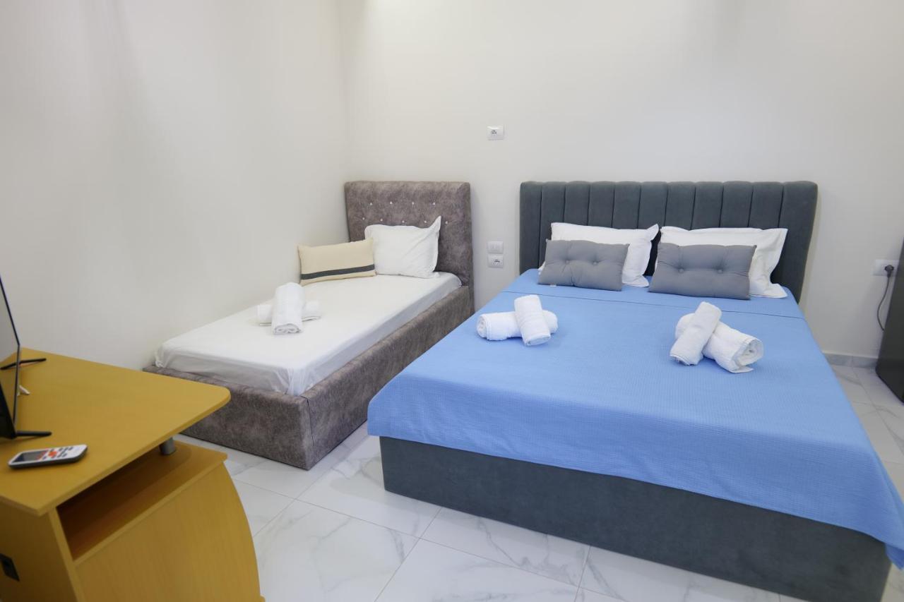 Vila Kleopatra Sarandë エクステリア 写真