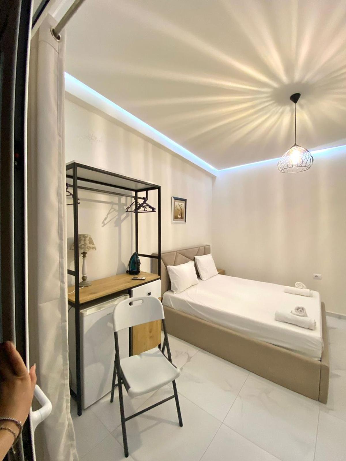 Vila Kleopatra Sarandë エクステリア 写真