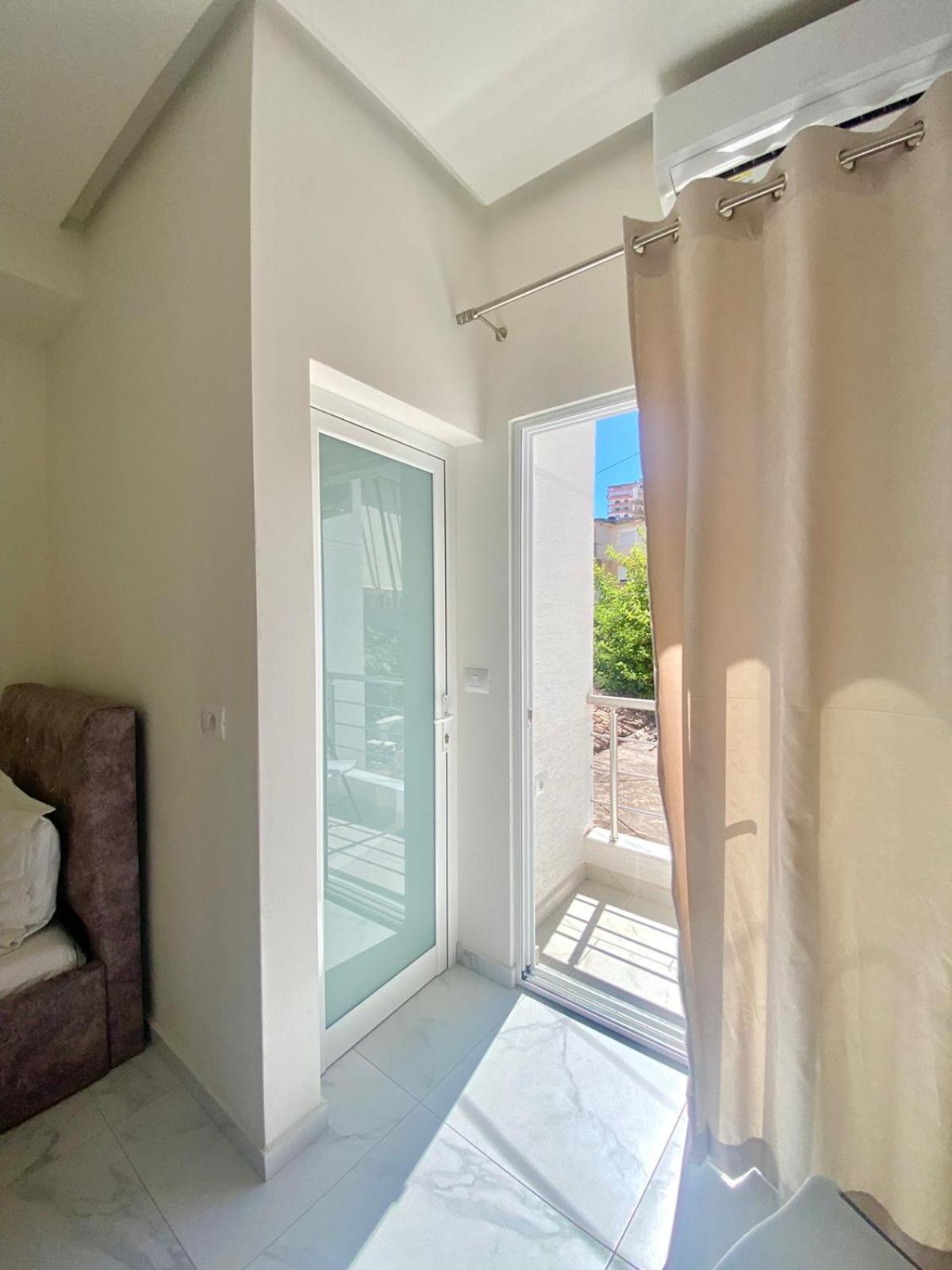 Vila Kleopatra Sarandë エクステリア 写真