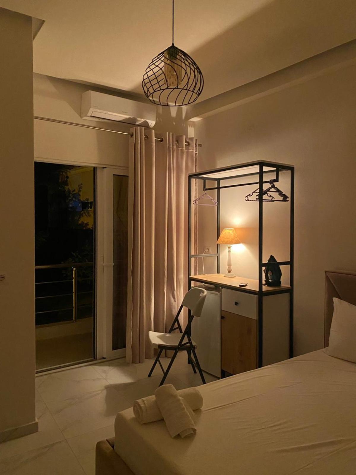 Vila Kleopatra Sarandë エクステリア 写真