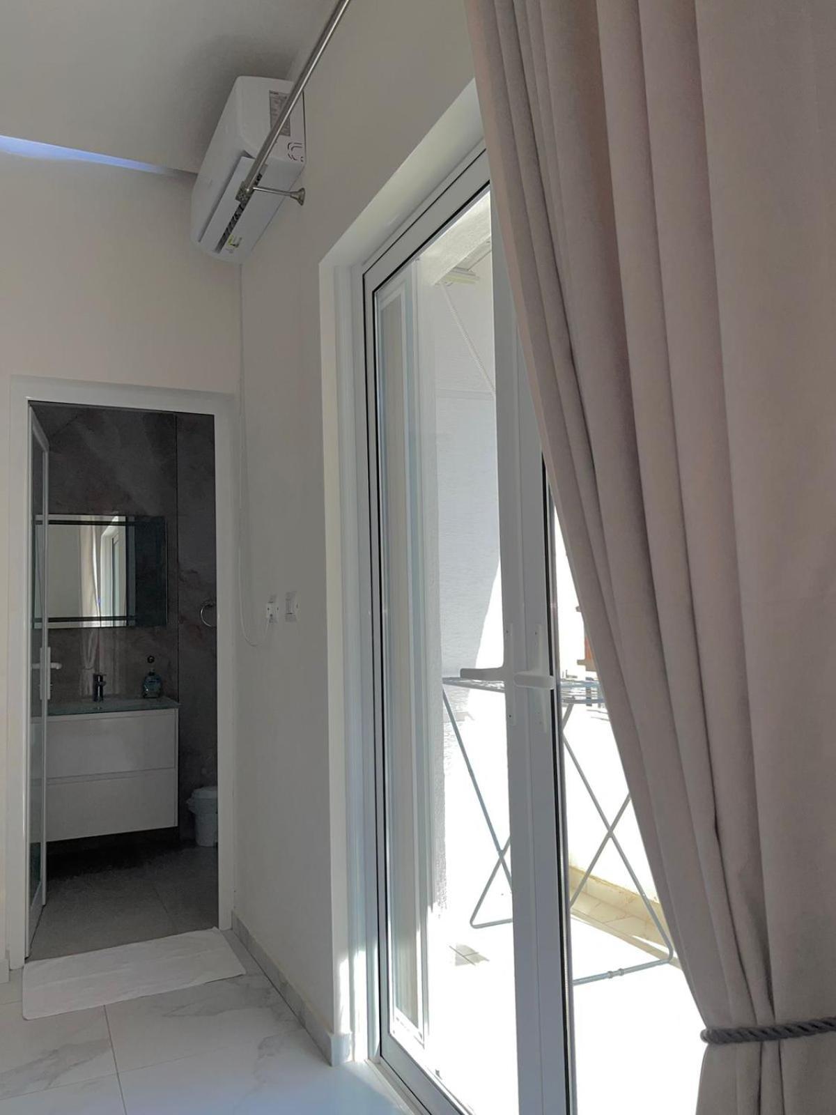 Vila Kleopatra Sarandë エクステリア 写真